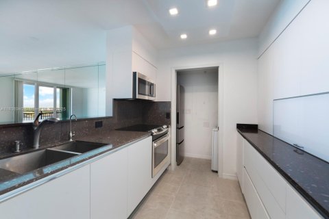 Condominio en venta en Miami Beach, Florida, 1 dormitorio, 72.46 m2 № 1936899 - foto 9