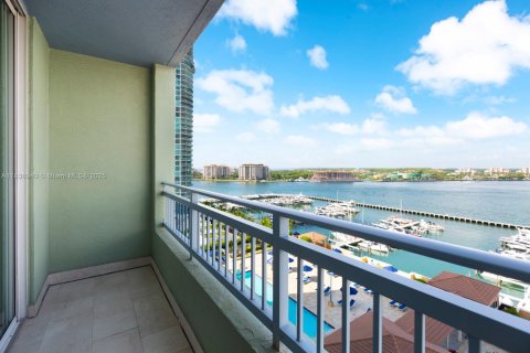 Condominio en venta en Miami Beach, Florida, 1 dormitorio, 72.46 m2 № 1936899 - foto 5
