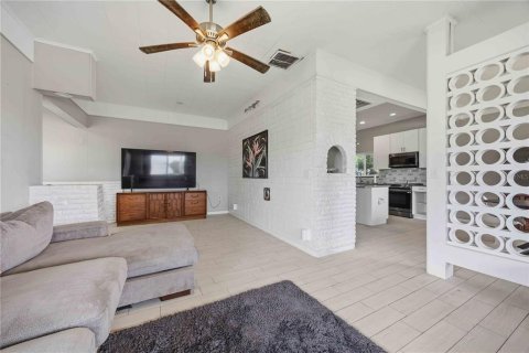 Casa en venta en Winter Haven, Florida, 3 dormitorios, 224.64 m2 № 2238321 - foto 11