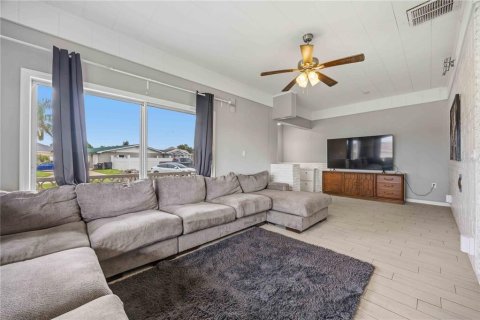 Casa en venta en Winter Haven, Florida, 3 dormitorios, 224.64 m2 № 2238321 - foto 10
