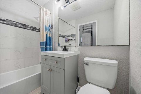 Casa en venta en Winter Haven, Florida, 3 dormitorios, 224.64 m2 № 2238321 - foto 27