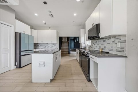 Casa en venta en Winter Haven, Florida, 3 dormitorios, 224.64 m2 № 2238321 - foto 18