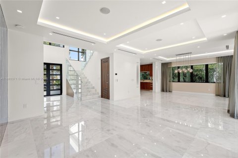 Снять в аренду виллу или дом в Майами-Бич, Флорида 5 спален, 308.99м2, № 1977745 - фото 4