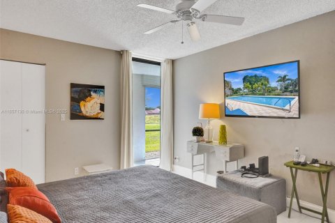 Condo in Lauderhill, Florida, 2 bedrooms  № 1860745 - photo 14