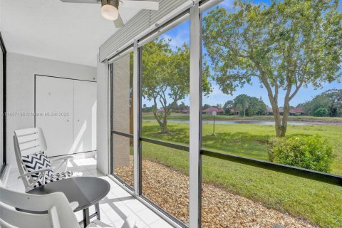 Condo in Lauderhill, Florida, 2 bedrooms  № 1860745 - photo 21