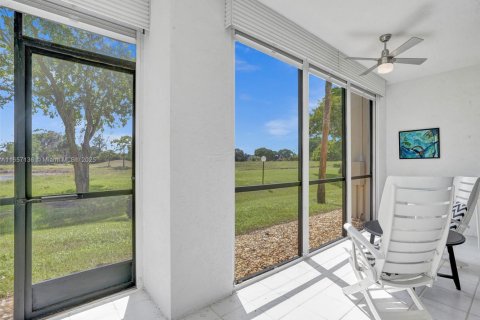 Condo in Lauderhill, Florida, 2 bedrooms  № 1860745 - photo 22