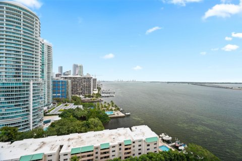 Condo in Miami, Florida, 1 bedroom  № 2193512 - photo 15