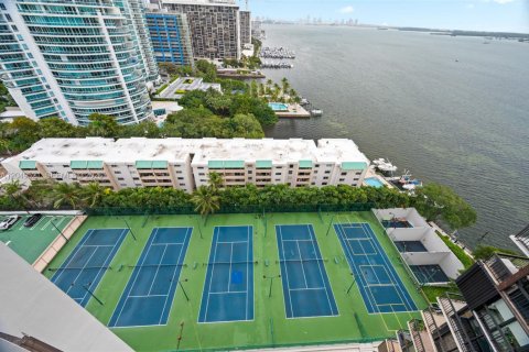 Condo in Miami, Florida, 1 bedroom  № 2193512 - photo 23