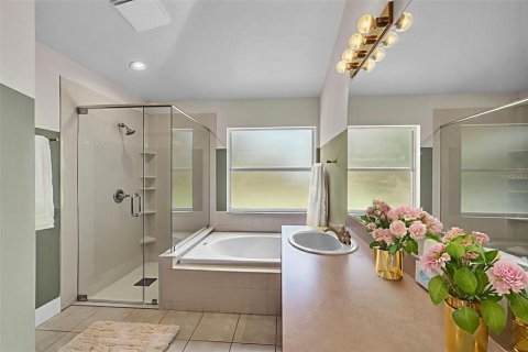 House in Apollo Beach, Florida 3 bedrooms, 180.97 sq.m. № 1876007 - photo 7