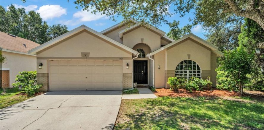 House in Apollo Beach, Florida 3 bedrooms, 180.97 sq.m. № 1876007