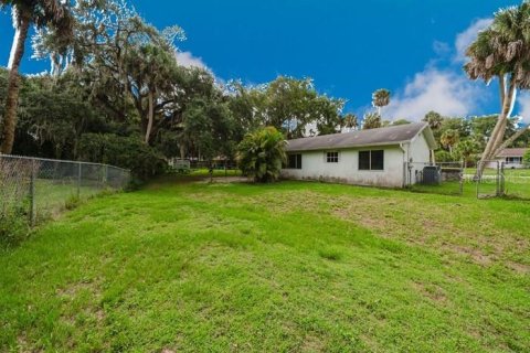 House in Palm Bay, Florida 3 bedrooms, 127.93 sq.m. № 1612918 - photo 4