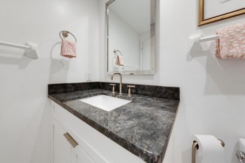 Condo in Clearwater, Florida, 3 bedrooms  № 2231030 - photo 28