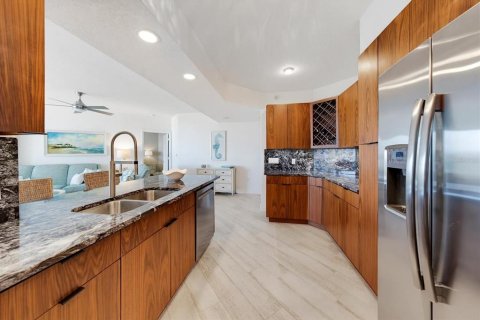 Condo in Clearwater, Florida, 3 bedrooms  № 2231030 - photo 17