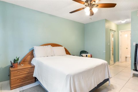 Condo in Fort Lauderdale, Florida, 2 bedrooms  № 1866523 - photo 16
