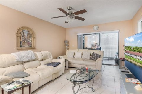Condo in Fort Lauderdale, Florida, 2 bedrooms  № 1866523 - photo 22