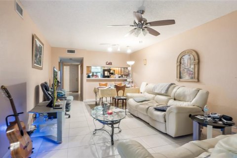 Condo in Fort Lauderdale, Florida, 2 bedrooms  № 1866523 - photo 25