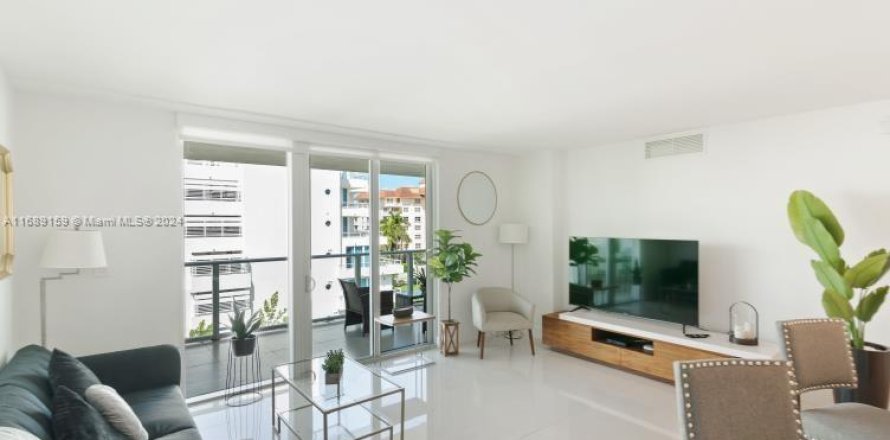 Condo à Bay Harbor Islands, Floride, 2 chambres № 1960099