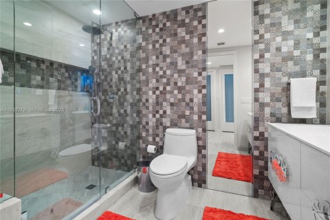 Condominio en alquiler en Miami Beach, Florida, 3 dormitorios, 175.12 m2 № 1991385 - foto 23