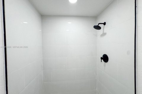 House in West Park, Florida 4 bedrooms № 2033199 - photo 17