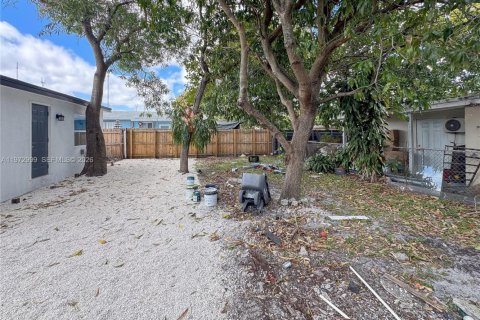 House in West Park, Florida 4 bedrooms № 2033199 - photo 22