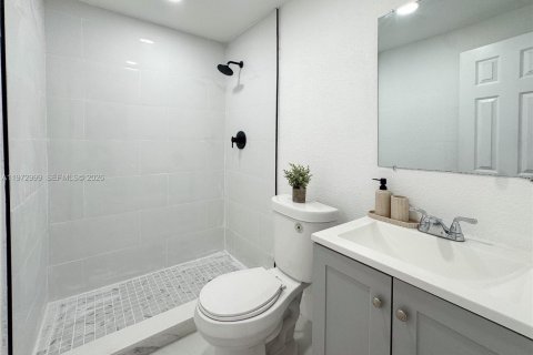 House in West Park, Florida 4 bedrooms № 2033199 - photo 16