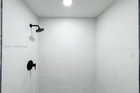 House in West Park, Florida 4 bedrooms № 2033199 - photo 15