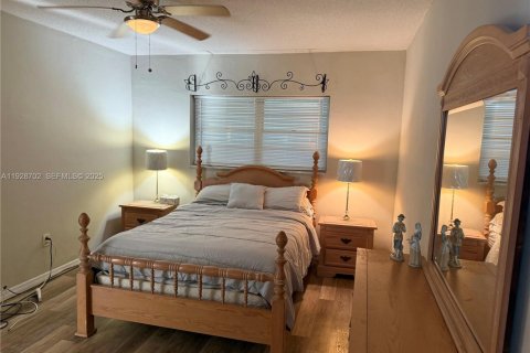 Condo in Aventura, Florida, 1 bedroom № 1987835 - photo 13