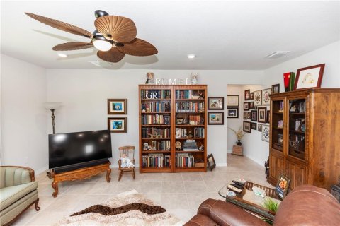 House in Winter Haven, Florida 4 bedrooms, 173.26 sq.m. № 1782483 - photo 8
