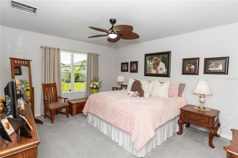 House in Winter Haven, Florida 4 bedrooms, 173.26 sq.m. № 1782483 - photo 18