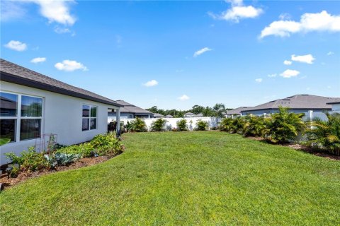 House in Winter Haven, Florida 4 bedrooms, 173.26 sq.m. № 1782483 - photo 27