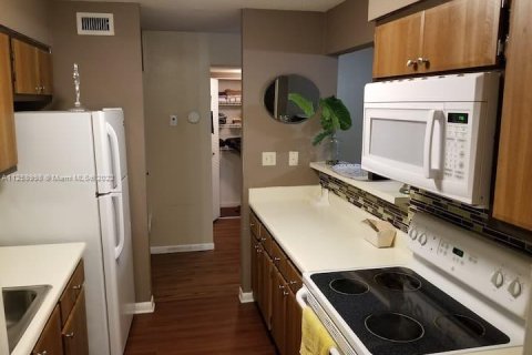 Купить кондоминиум в Тампа, Флорида 1 спальня, 74.32м2, № 1958282 - фото 13