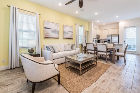 Casa en venta en Kissimmee, Florida, 2 dormitorios, 121.24 m2 № 2384244 - foto 4