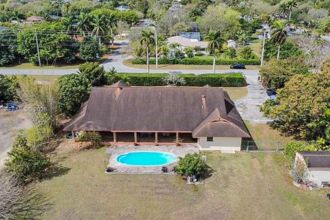 Casa en venta en Homestead, Florida, 4 dormitorios, 289.2 m2 № 2038535 - foto 2