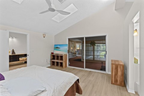 House in Kissimmee, Florida 4 bedrooms, 219.81 sq.m. № 2349158 - photo 12