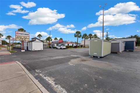 Propiedad comercial en venta en St. Lucie, Florida № 1979462 - foto 3