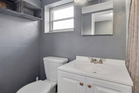 Купить виллу или дом в Дания-Бич, Флорида 2 спальни, 119.57м2, № 2073145 - фото 26