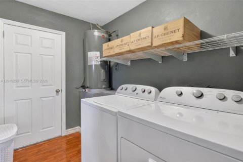 Купить виллу или дом в Дания-Бич, Флорида 2 спальни, 119.57м2, № 2073145 - фото 27