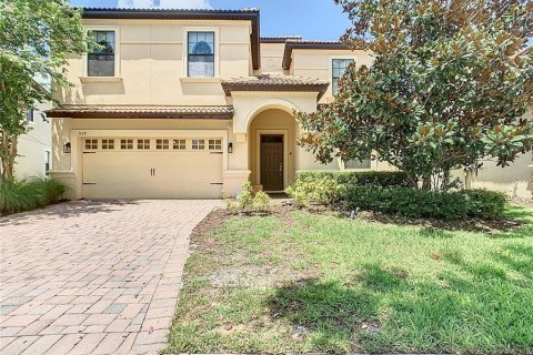 House in Davenport, Florida 8 bedrooms, 363.15 sq.m. № 1746970 - photo 1