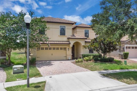 House in Davenport, Florida 8 bedrooms, 363.15 sq.m. № 1746970 - photo 26