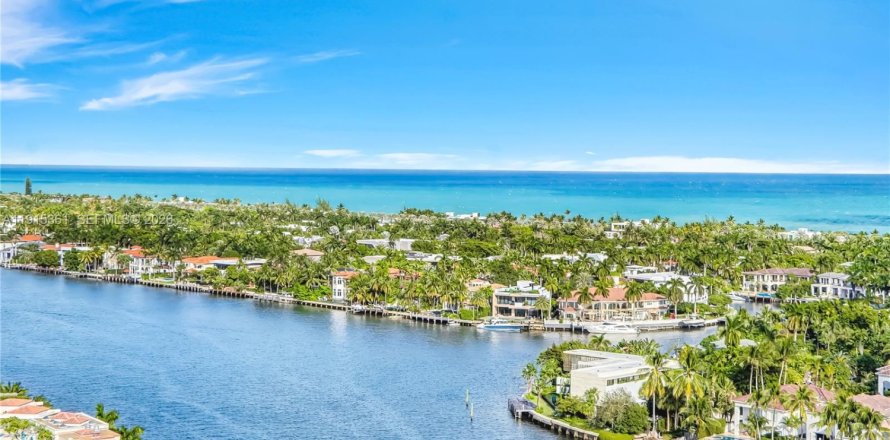 Кондоминиум с 1 спальней в Авентура, Флорида № 1996195