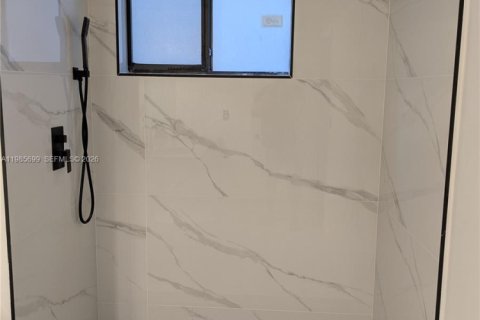 Купить кондоминиум в Майами, Флорида 6 комнат, 119.57м2, № 2085796 - фото 3
