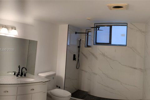 Купить кондоминиум в Майами, Флорида 6 комнат, 119.57м2, № 2085796 - фото 2
