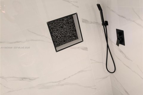 Купить кондоминиум в Майами, Флорида 6 комнат, 119.57м2, № 2085796 - фото 9