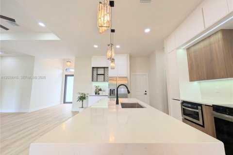 Casa en venta en North Port, Florida, 4 dormitorios, 161.74 m2 № 2087946 - foto 11