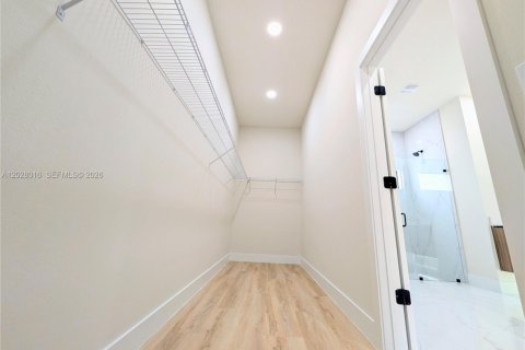 Casa en venta en North Port, Florida, 4 dormitorios, 161.74 m2 № 2087946 - foto 29