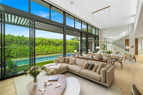 Villa ou maison à vendre à Biscayne Park, Floride: 4 chambres № 1939827 - photo 4