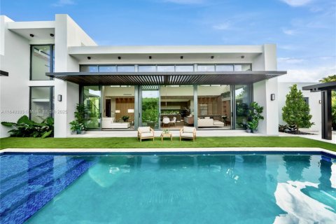 Villa ou maison à vendre à Biscayne Park, Floride: 4 chambres № 1939827 - photo 11