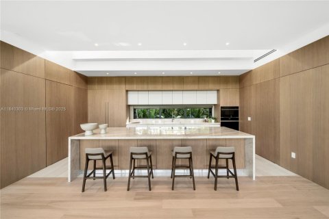 Villa ou maison à vendre à Biscayne Park, Floride: 4 chambres № 1939827 - photo 8