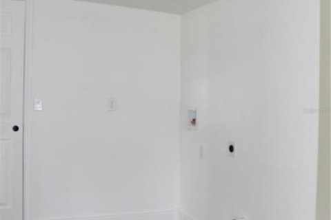 House in Fort Meade, Florida 5 bedrooms, 283.91 sq.m. № 1786321 - photo 19