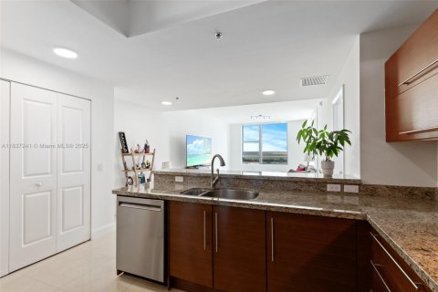 Condominio en venta en Sunrise, Florida, 3 dormitorios, 143.63 m2 № 1821882 - foto 9